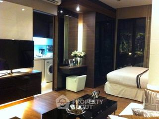 For rent 1 bed condo in Huai Khwang, Bangkok