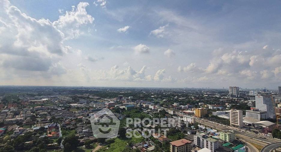 For rent 3 bedrooms condo in Bang Kapi, Bangkok
