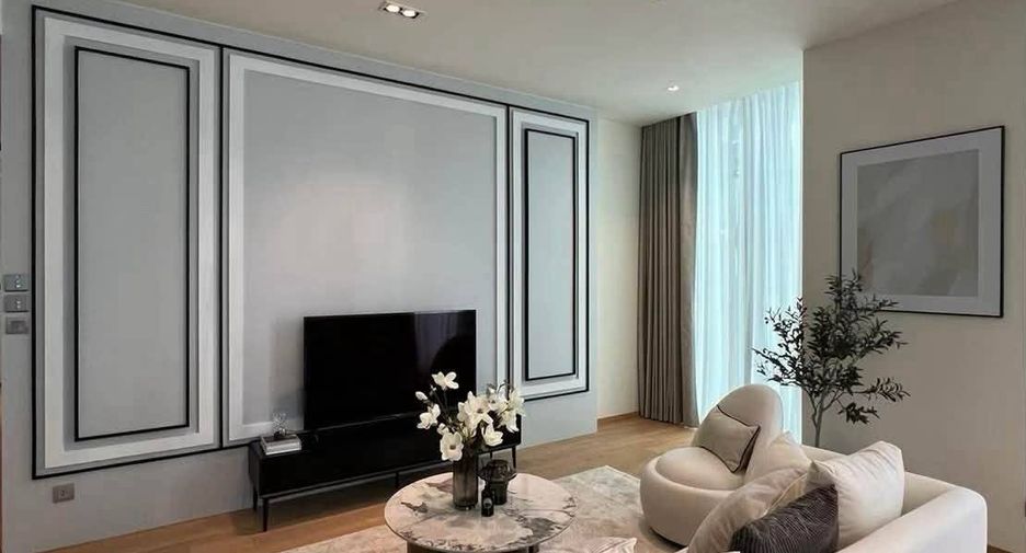 For rent 2 bedrooms condo in Pathum Wan, Bangkok
