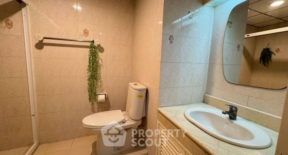 Condo en alquiler de 1 habitaciones en Khlong Toei, Bangkok