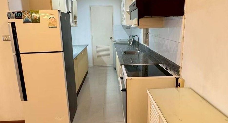 Condo en alquiler de 1 habitaciones en Khlong Toei, Bangkok