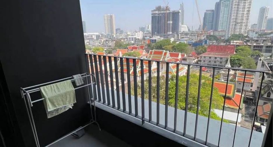 Condo en alquiler de 1 habitaciones en Khlong San, Bangkok