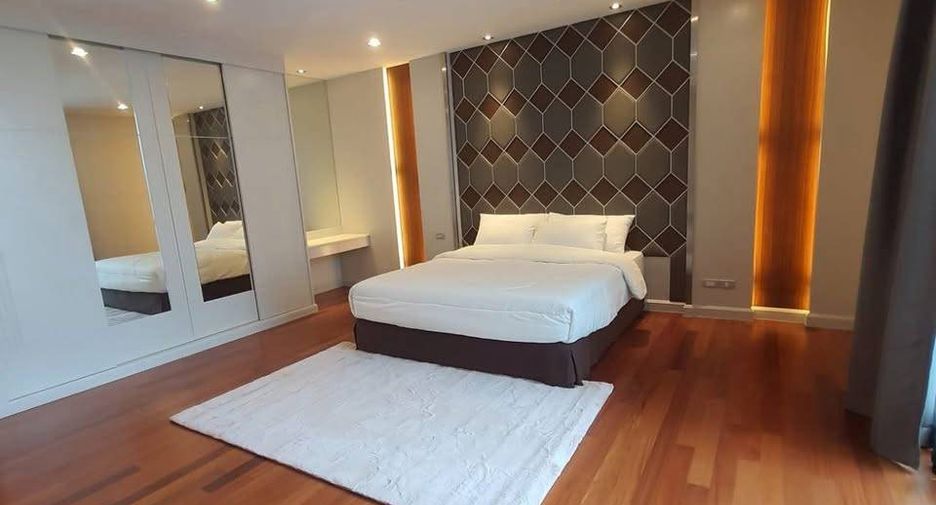 À louer 3 chambres appartement à Watthana, Bangkok