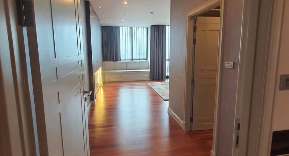 À louer 3 chambres appartement à Watthana, Bangkok