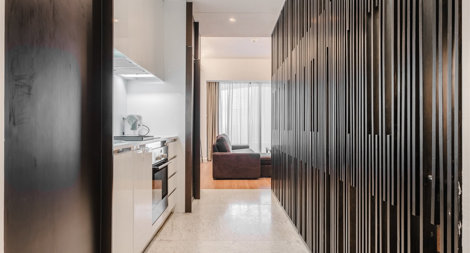 For sale 1 bed condo in Yan Nawa, Bangkok