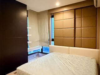 For rent 2 bedrooms condo in Huai Khwang, Bangkok