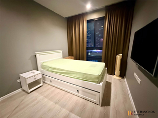 For rent 2 bedrooms condo in Huai Khwang, Bangkok