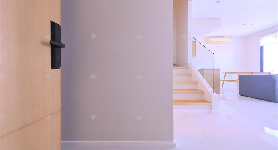 For sale 1 bed condo in Watthana, Bangkok