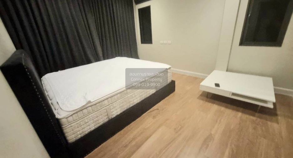 Haus zur Miete mit 4 Zimmer in Saphan Sung, Bangkok
