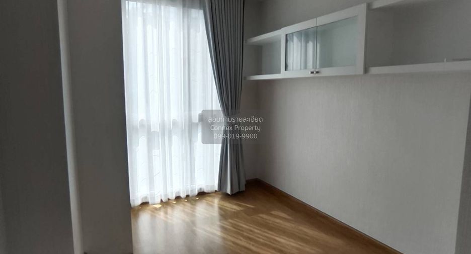 For rent 2 bedrooms condo in Phra Khanong, Bangkok