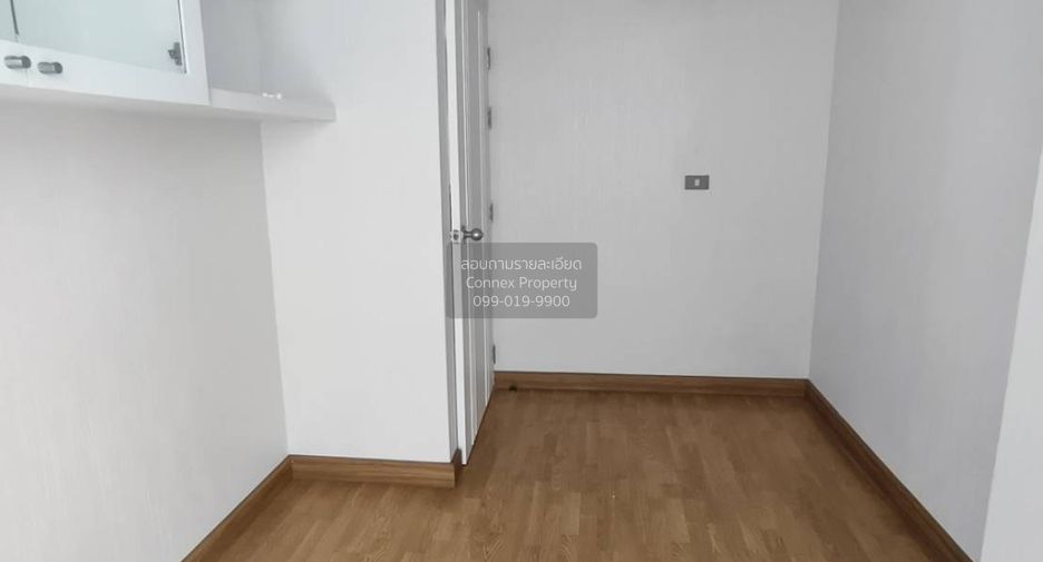For rent 2 bedrooms condo in Phra Khanong, Bangkok