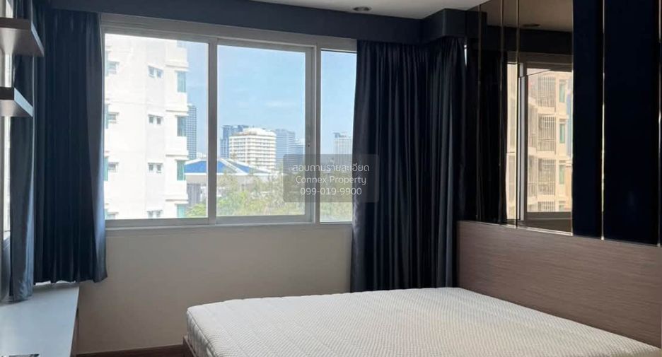 For rent 2 bedrooms condo in Huai Khwang, Bangkok