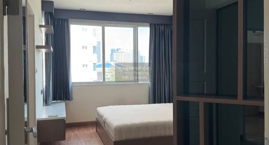 For rent 2 bedrooms condo in Huai Khwang, Bangkok