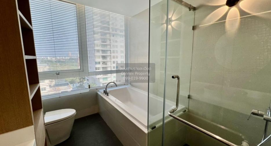 For rent 3 bedrooms condo in Jomtien, Pattaya