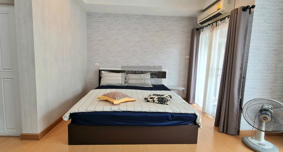 For rent 3 bedrooms townhouse in Suan Luang, Bangkok