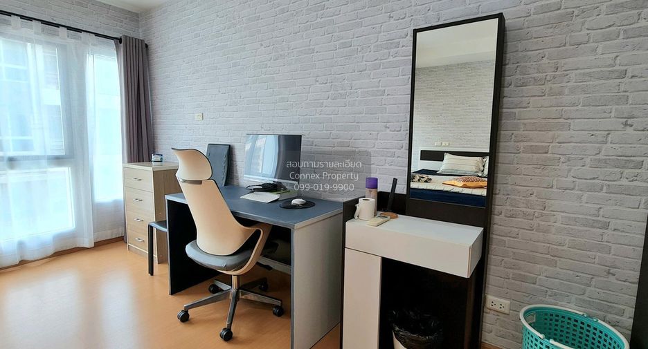 For rent 3 bedrooms townhouse in Suan Luang, Bangkok