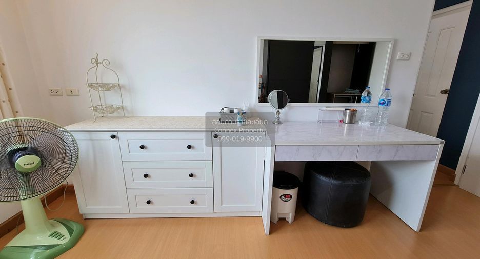 For rent 3 bedrooms townhouse in Suan Luang, Bangkok