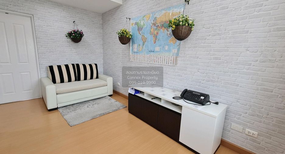 For rent 3 bedrooms townhouse in Suan Luang, Bangkok