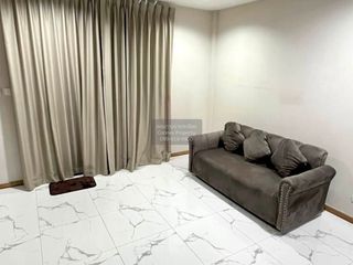Reihenhaus zur Miete mit 4 Zimmer in Wang Thonglang, Bangkok