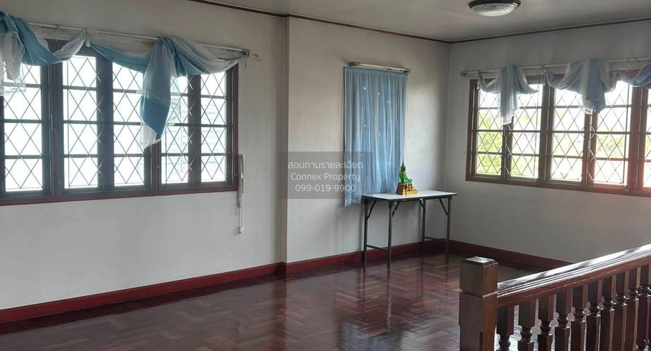 Haus zur Miete mit 4 Zimmer in Taling Chan, Bangkok