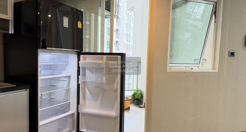 For rent 2 bedrooms condo in Huai Khwang, Bangkok