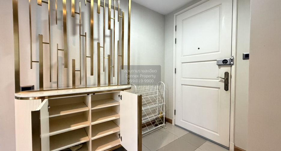For rent 2 bedrooms condo in Huai Khwang, Bangkok