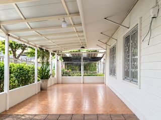 Reihenhaus zum Kauf mit 4 Zimmer in Mueang Samut Sakhon, Samut Sakhon