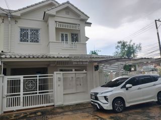 Продажа 4 спальни таунхаус в Mueang Samut Sakhon, Самутсакхон