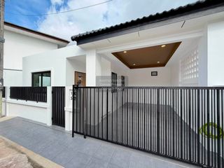 À vendre 2 chambres maison de ville à Mueang Phuket, Phuket