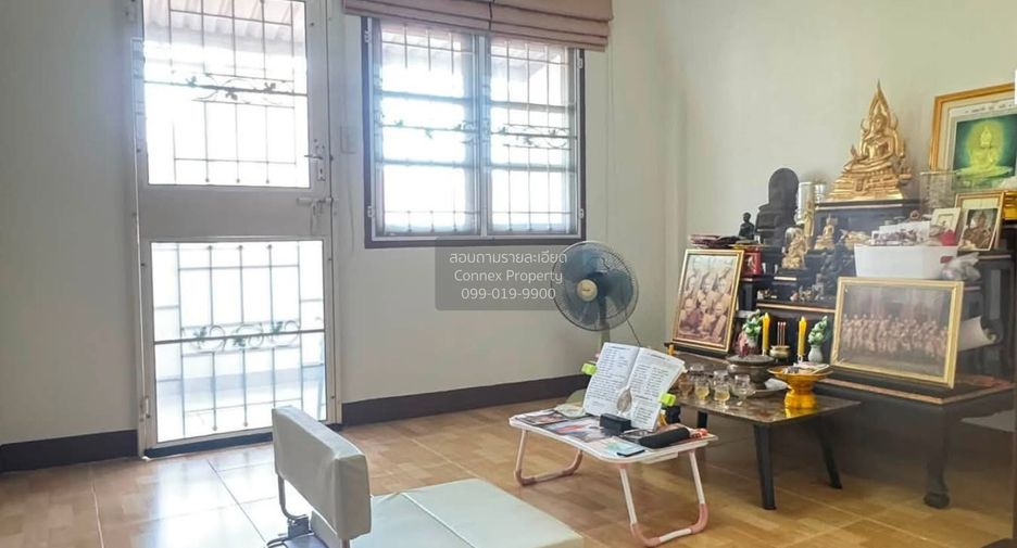 Casa adosada en venta de 4 habitaciones en Bangkok Yai, Bangkok