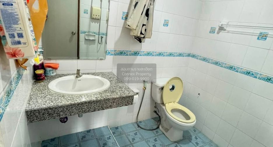 Casa adosada en venta de 4 habitaciones en Bangkok Yai, Bangkok