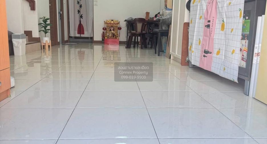 Casa adosada en venta de 4 habitaciones en Bangkok Yai, Bangkok