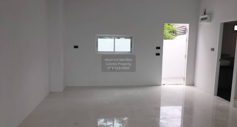 À vendre 3 chambres maison de ville à Ban Bueng, Chonburi