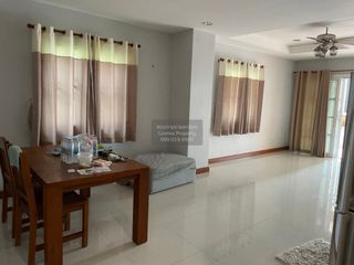For sale 3 bedrooms townhouse in Chatuchak, Bangkok
