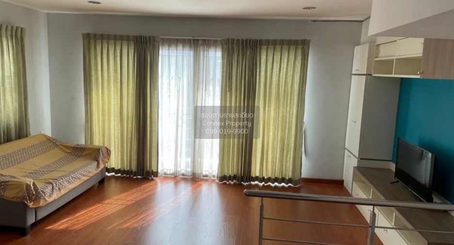 For sale 3 bedrooms townhouse in Chatuchak, Bangkok