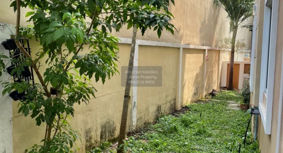For sale 3 bedrooms townhouse in Chatuchak, Bangkok