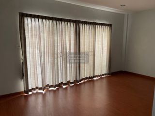 For sale 3 bedrooms townhouse in Chatuchak, Bangkok