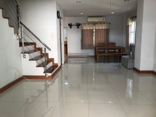 For sale 3 bedrooms townhouse in Chatuchak, Bangkok