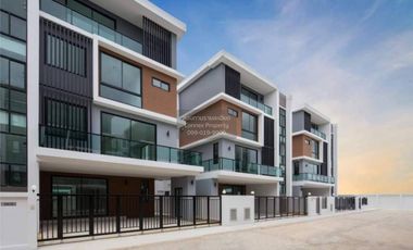 À vendre 5 chambres maison de ville à Bang Phli, Samut Prakan