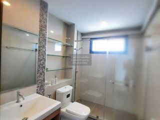 À vendre 5 chambres maison de ville à Bang Phli, Samut Prakan