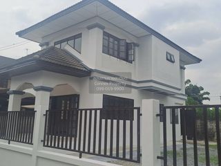 For sale 3 ベッドルーム house in Taling Chan, Bangkok
