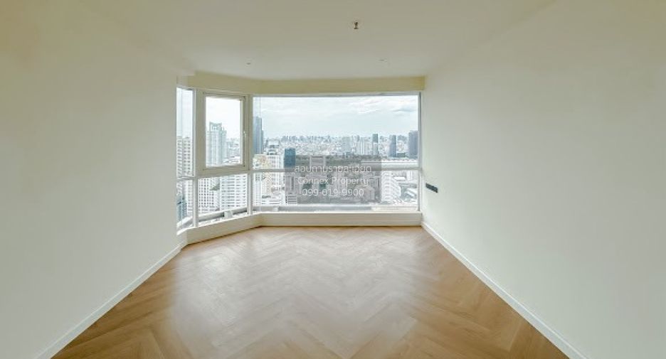 À vendre 4 chambres condo à Watthana, Bangkok