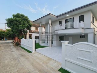 Haus zum Kauf mit 4 Zimmer in Bang Bua Thong, Nonthaburi