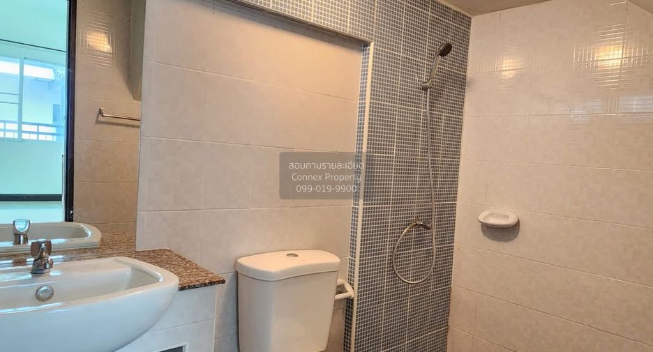 À vendre 3 chambres maison de ville à Mueang Phuket, Phuket
