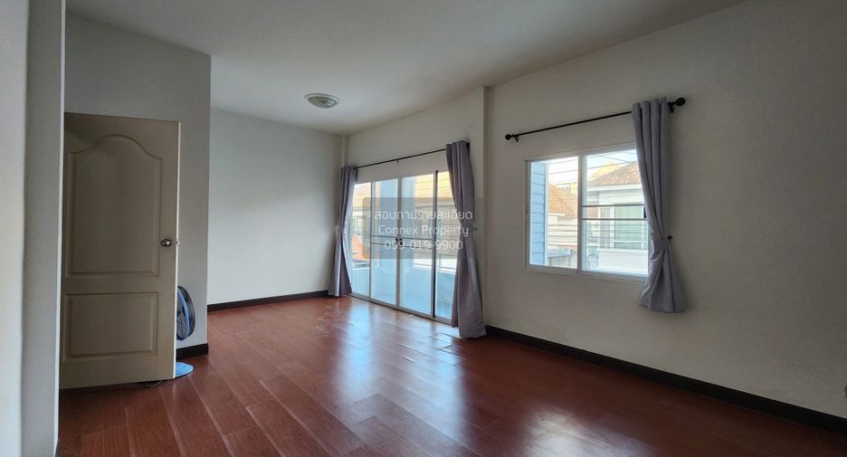 À vendre 3 chambres maison de ville à Mueang Phuket, Phuket