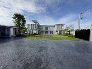 Villa zum Kauf mit 5 Zimmer in Bang Lamung, Chonburi