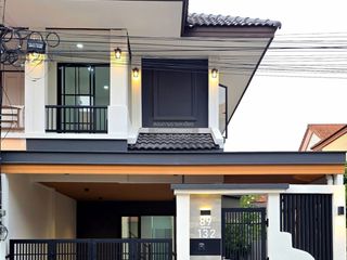 À vendre 3 chambres maison de ville à Mueang Phuket, Phuket