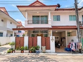 À vendre 3 chambres maison de ville à Mueang Phuket, Phuket