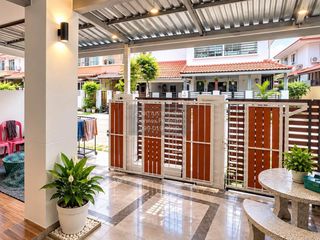 À vendre 3 chambres maison de ville à Mueang Phuket, Phuket