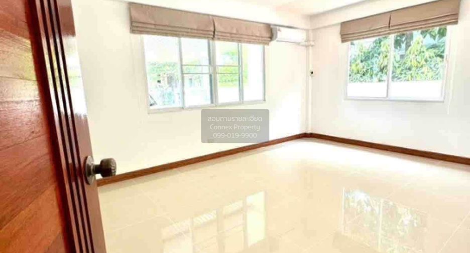 Casa en venta de 4 habitaciones en Bang Bua Thong, Nonthaburi